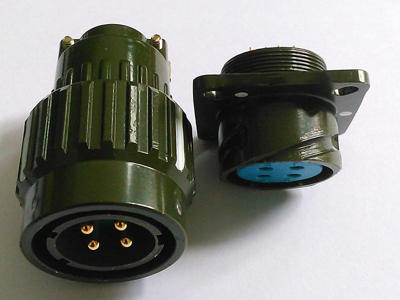 軍用コネクタの利点。